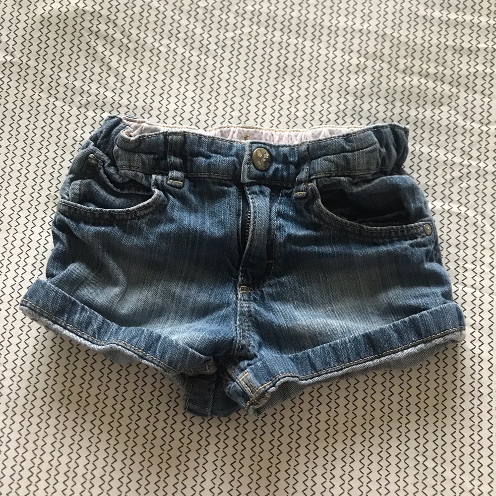 Toddler jean shorts. Adjustable waist.